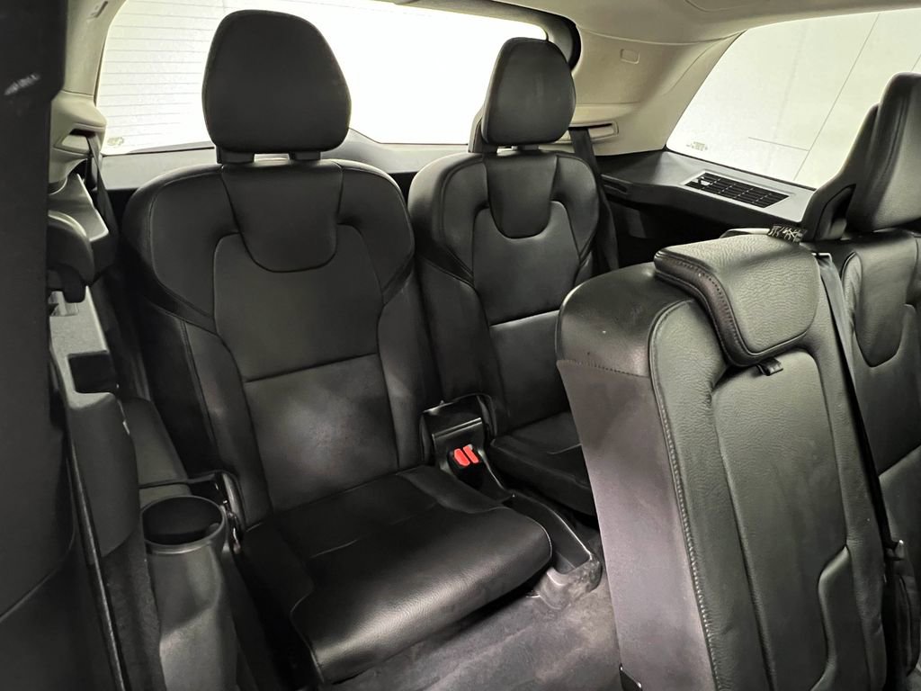 Used 2020 Volvo XC90 T6 Momentum AWD/4WD image 35