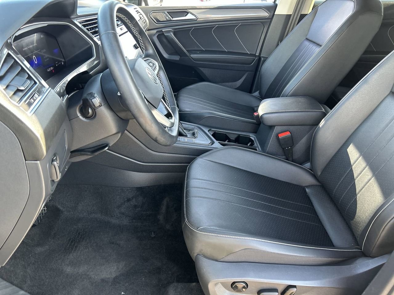 Certified 2023 Volkswagen Tiguan SE FWD image 16