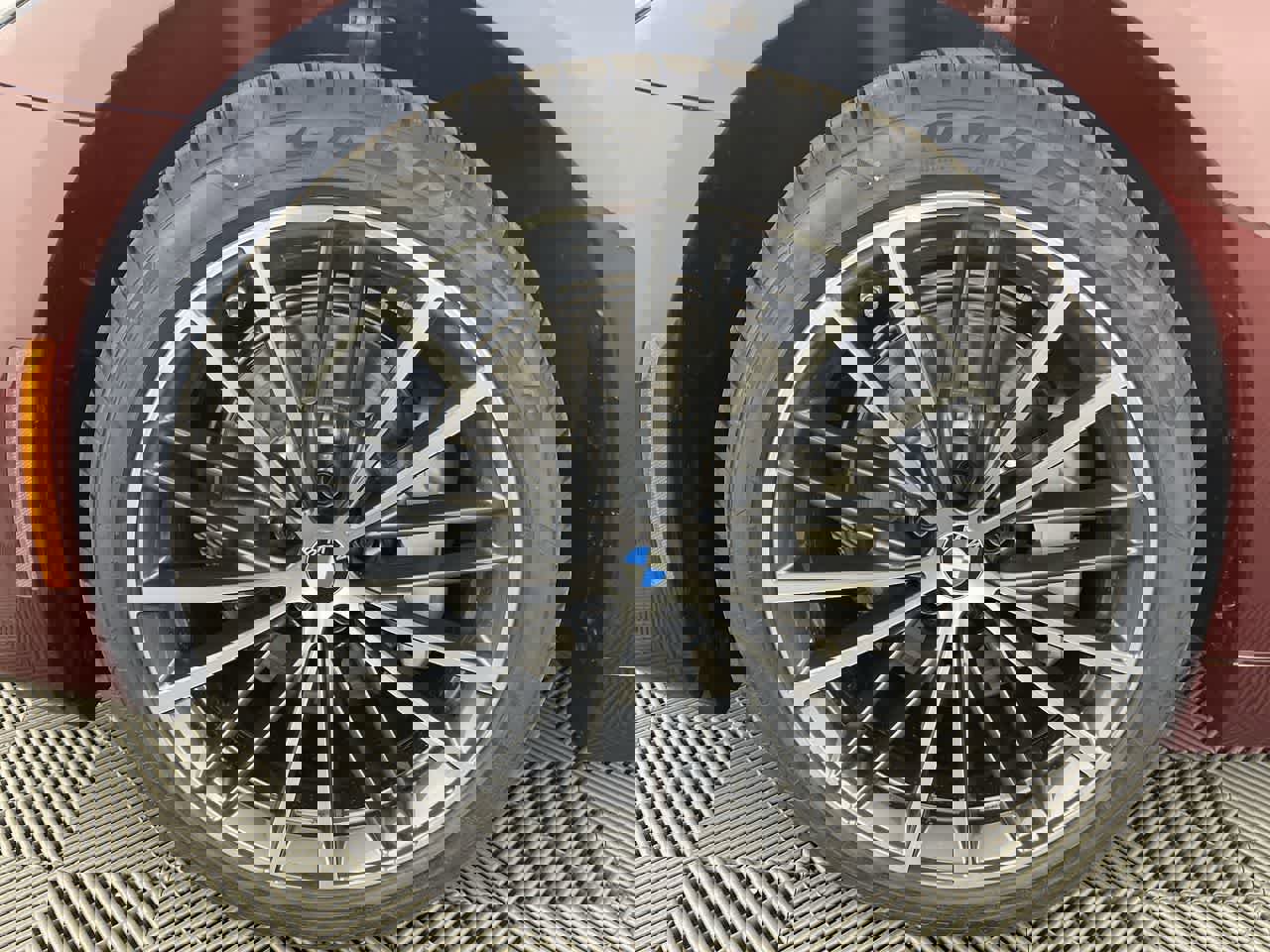 Certified 2023 BMW 530i xDrive w/ Convenience Package image 8