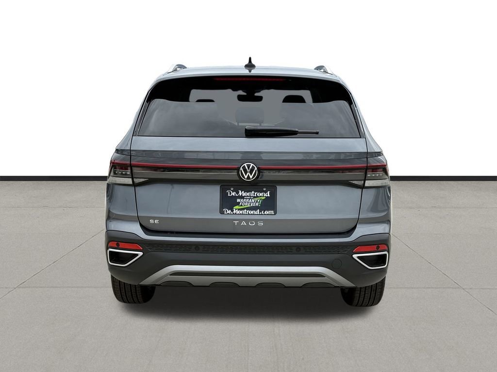 New 2026 Volkswagen Taos SE image 6