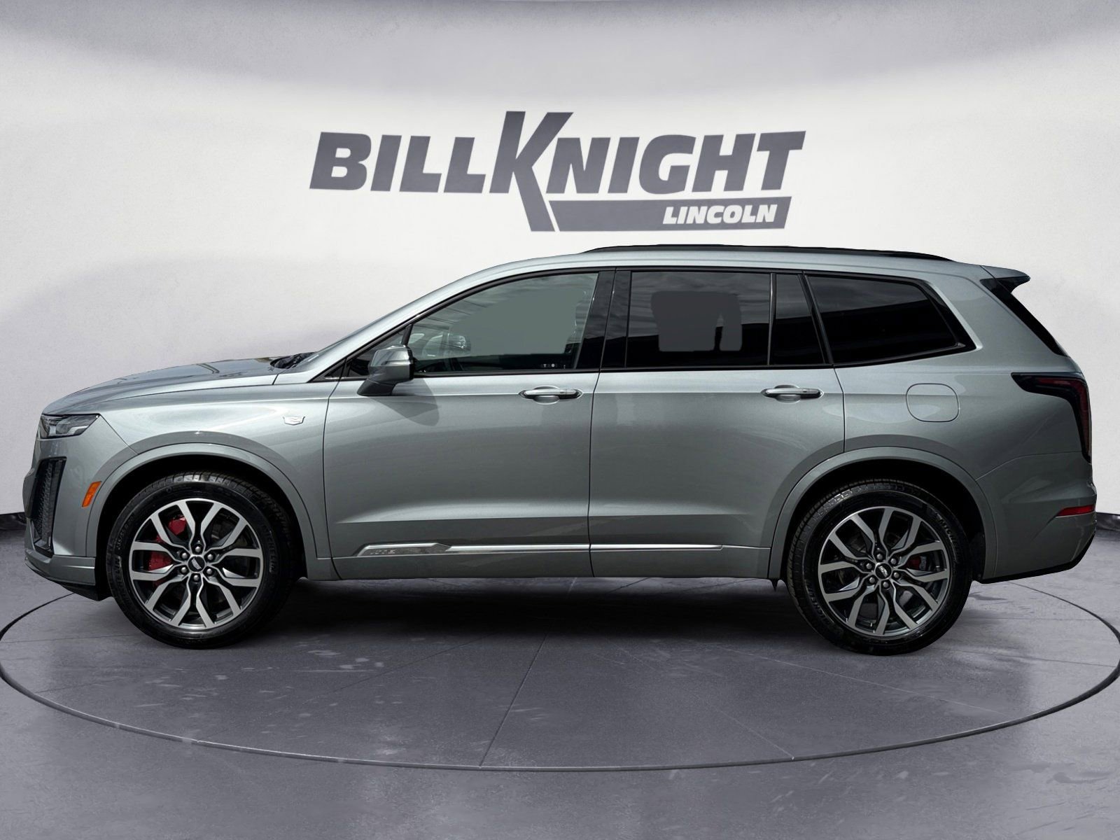 Used 2025 Cadillac XT6 Sport image 2