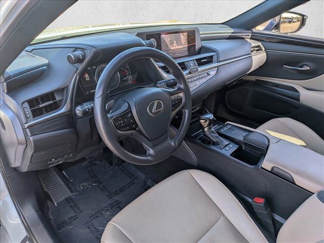 Used 2021 Lexus ES 300h w/ Accessory Package 2 image 9