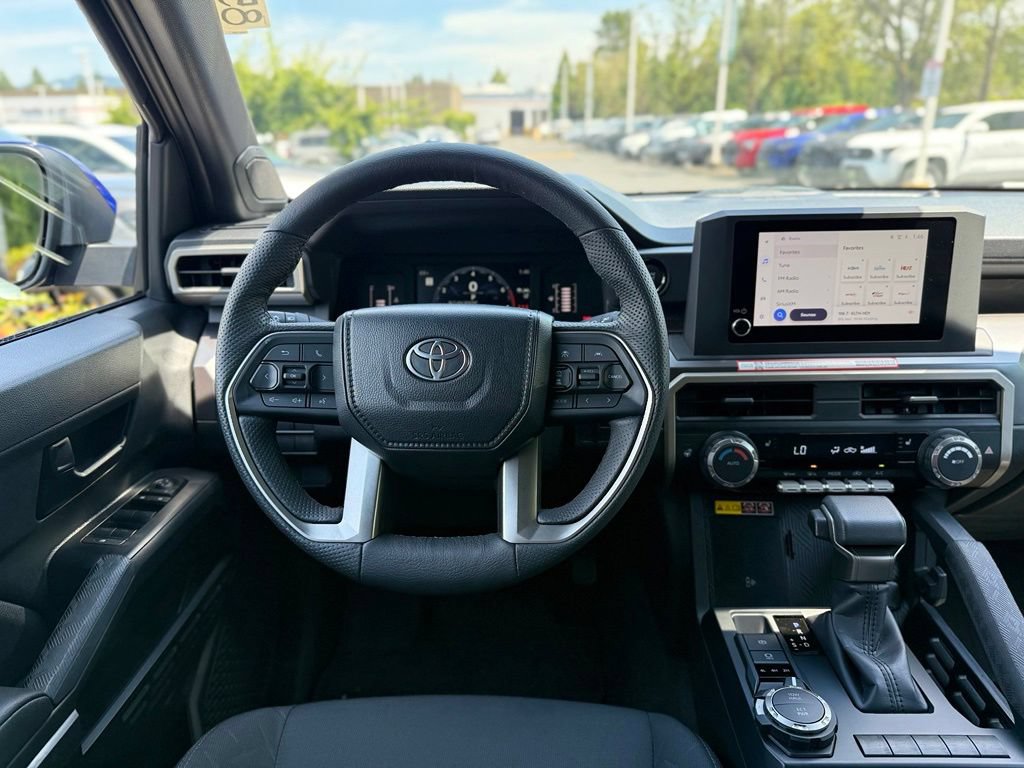 Certified 2025 Toyota Tacoma SR5 AWD/4WD image 24