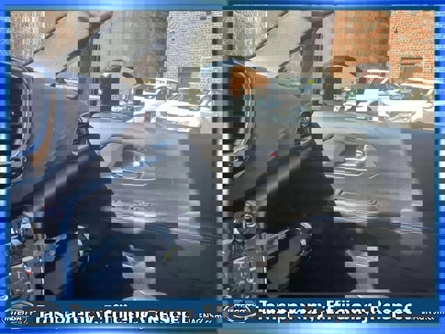 Used 2025 Chrysler Pacifica Select image 32