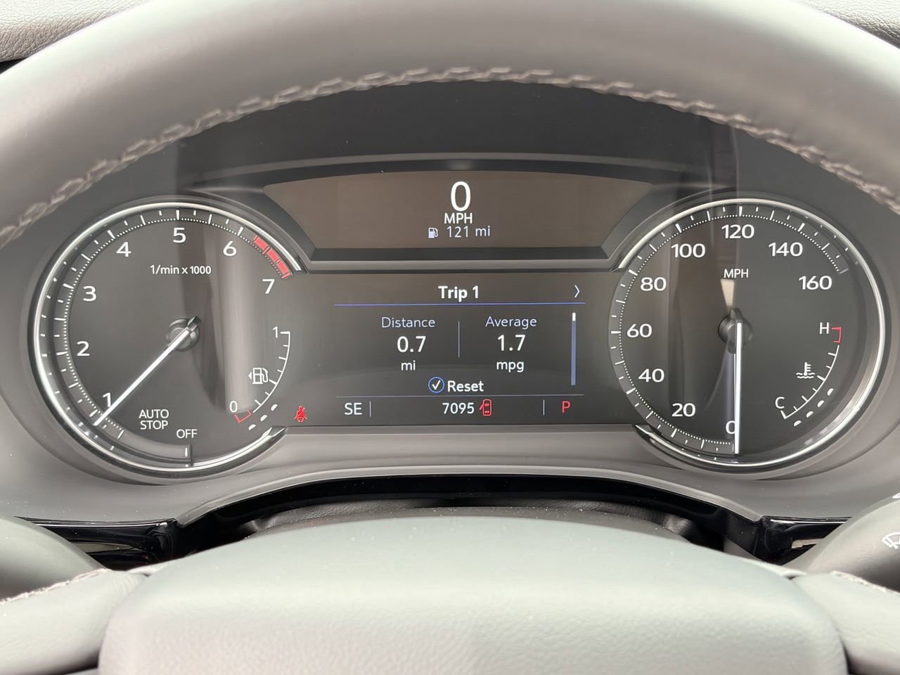 Certified 2025 Cadillac XT6 Luxury FWD image 25
