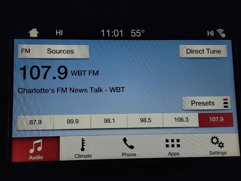 Used 2018 Ford Fusion SE FWD image 25