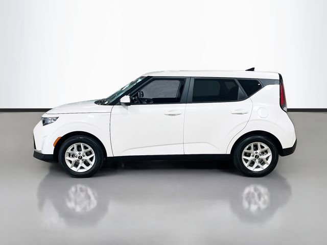 Certified 2025 Kia Soul S FWD image 4