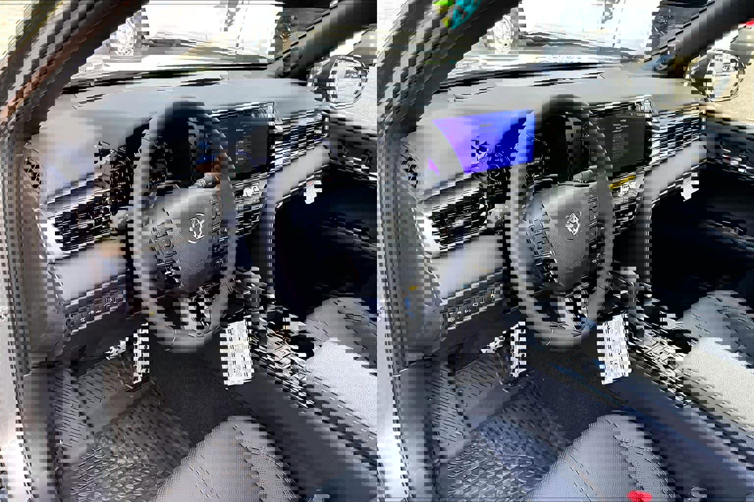 Used 2025 Toyota Camry XSE image 18