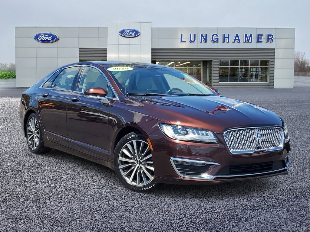 Used 2019 Lincoln MKZ Reserve FWD image 1