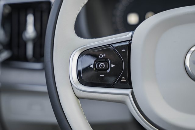 New 2026 Volvo XC90 B6 Ultra image 29