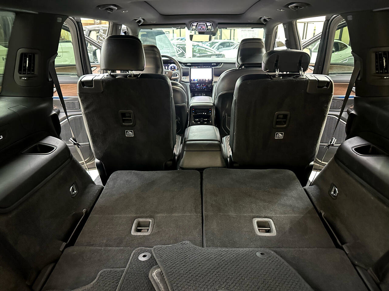 Used 2022 Jeep Grand Cherokee L Summit w/ Advanced Protech Group IV image 15