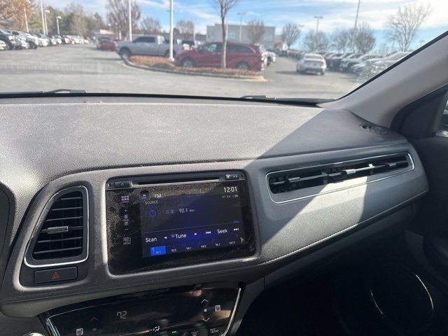 Used 2017 Honda HR-V EX image 9