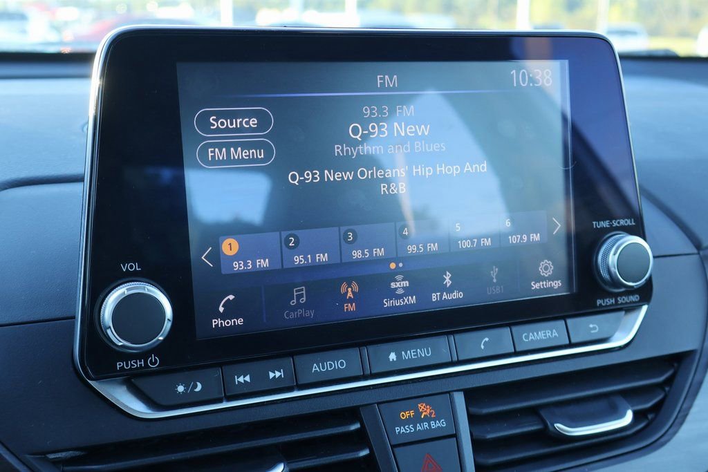 Used 2024 Nissan Altima 2.5 SV image 3