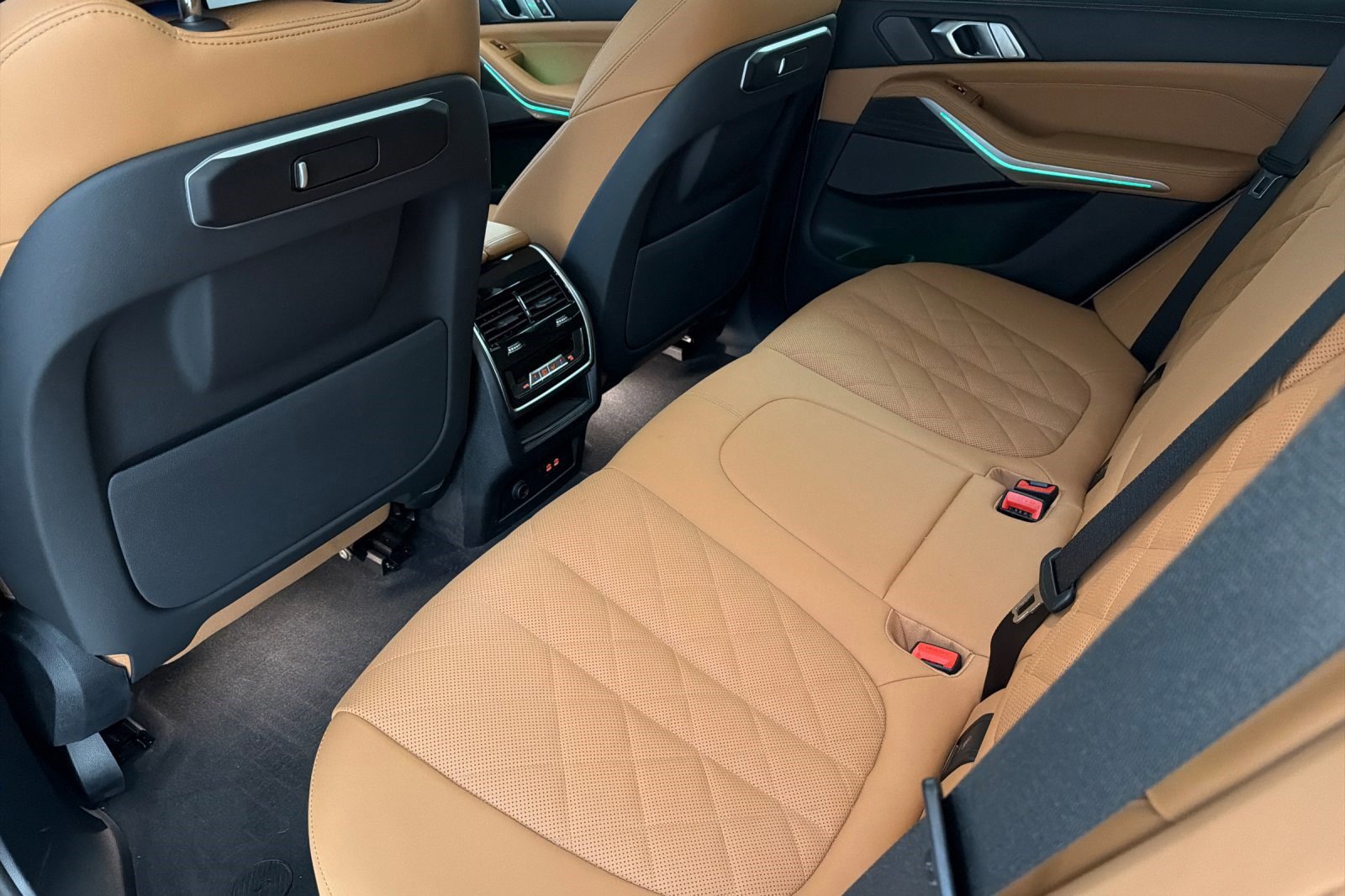 Used 2026 BMW X5 sDrive40i w/ Premium Package image 26