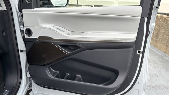 New 2026 Lincoln Navigator L Black Label image 11