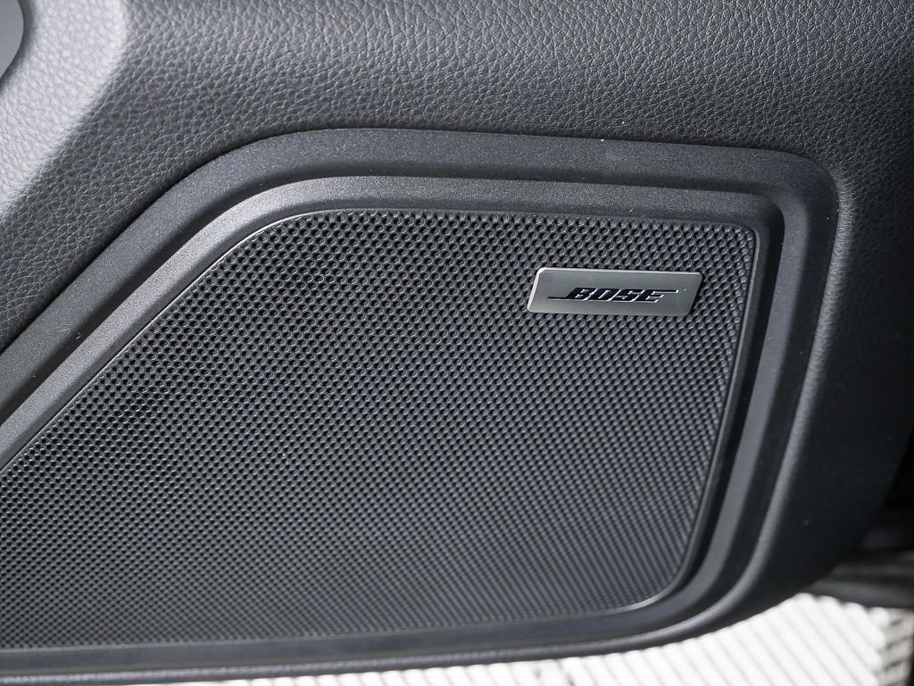 New 2026 Porsche Macan AWD/4WD image 7