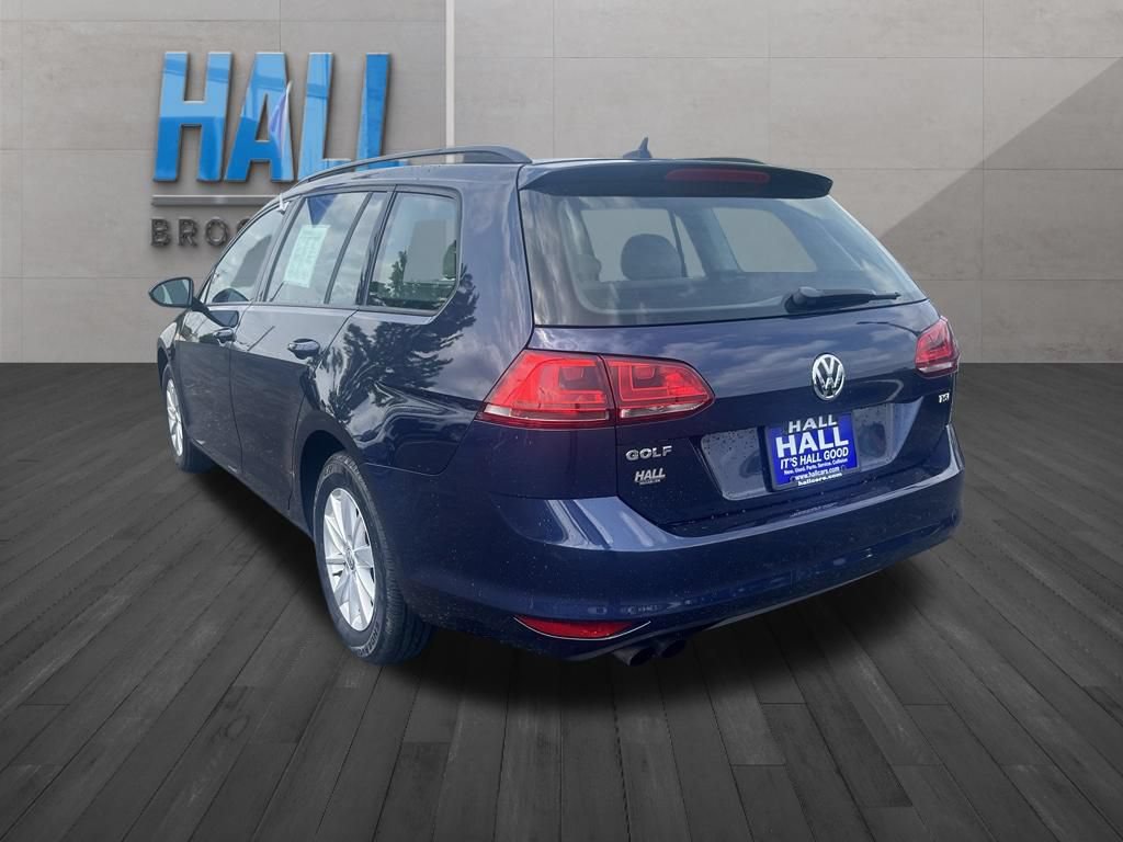 Used 2015 Volkswagen Golf S FWD image 3