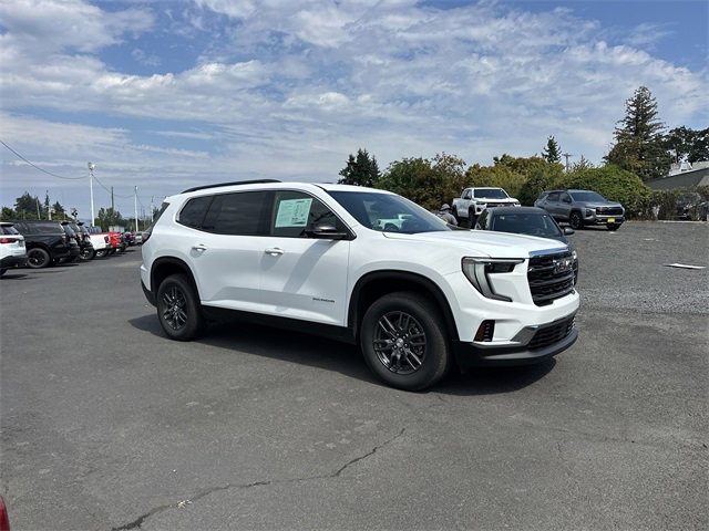 Used 2025 GMC Acadia Elevation image 7