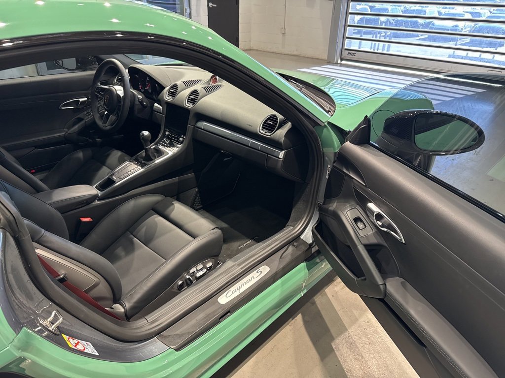 Used 2025 Porsche 718 Cayman S image 32