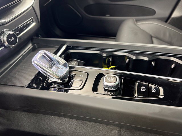 New 2026 Volvo XC60 T8 Ultra w/ Protection Package Premier AWD/4WD image 20