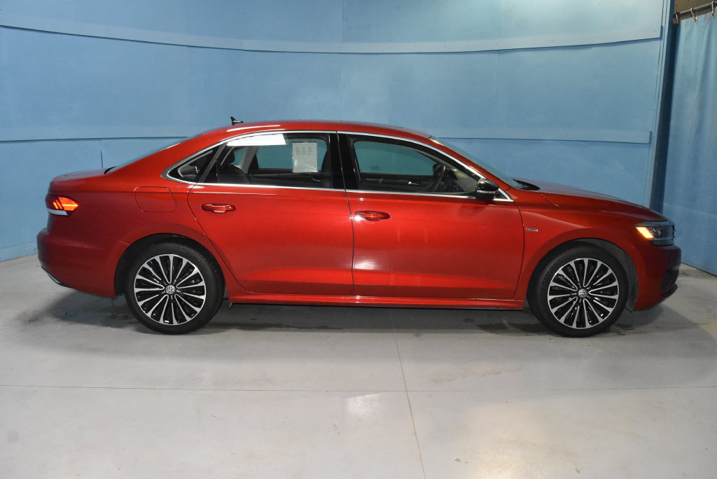 Used 2022 Volkswagen Passat 2.0T FWD image 20