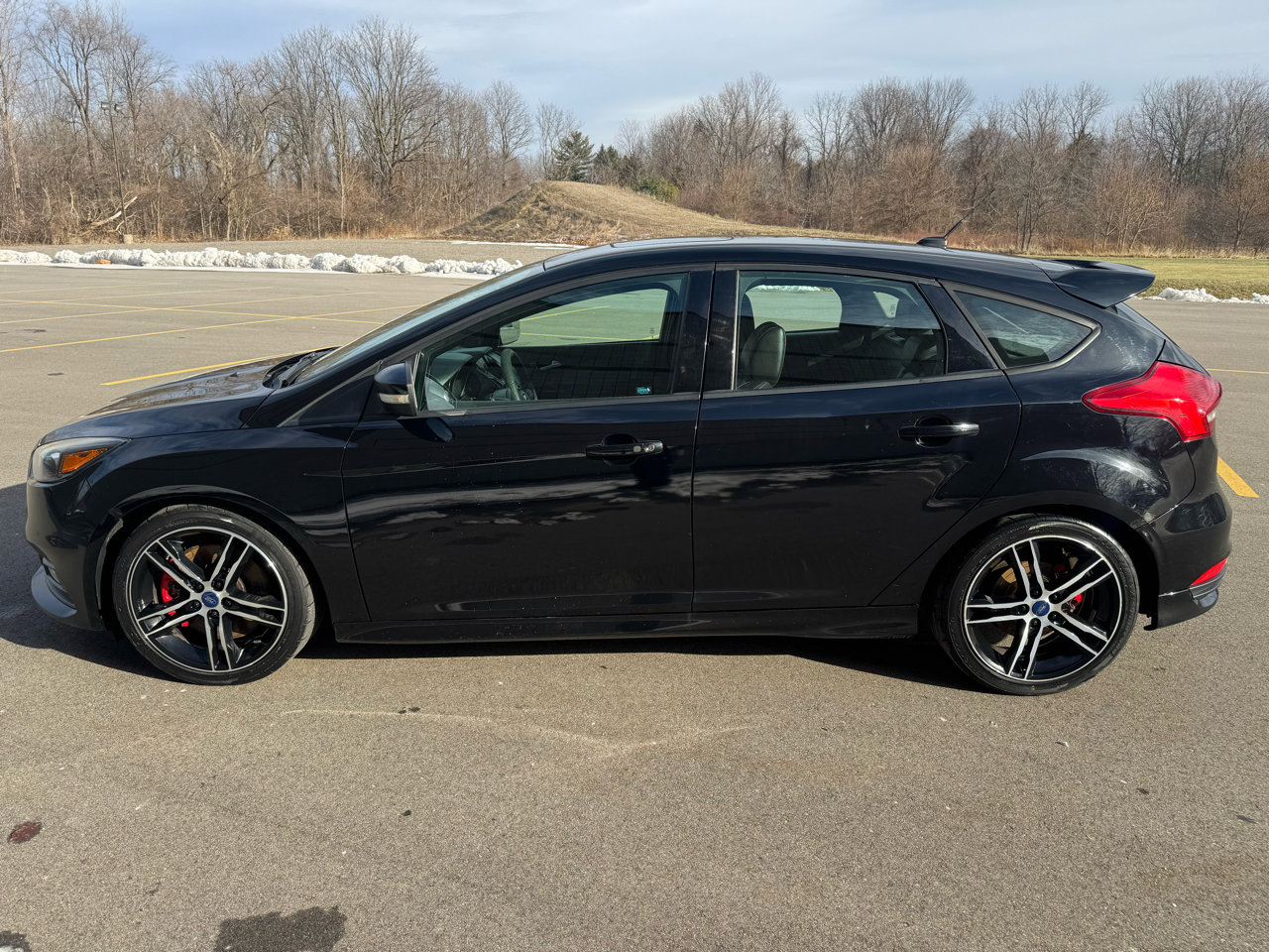 Used 2016 Ford Focus ST w/ Equipment Group 401A image 8