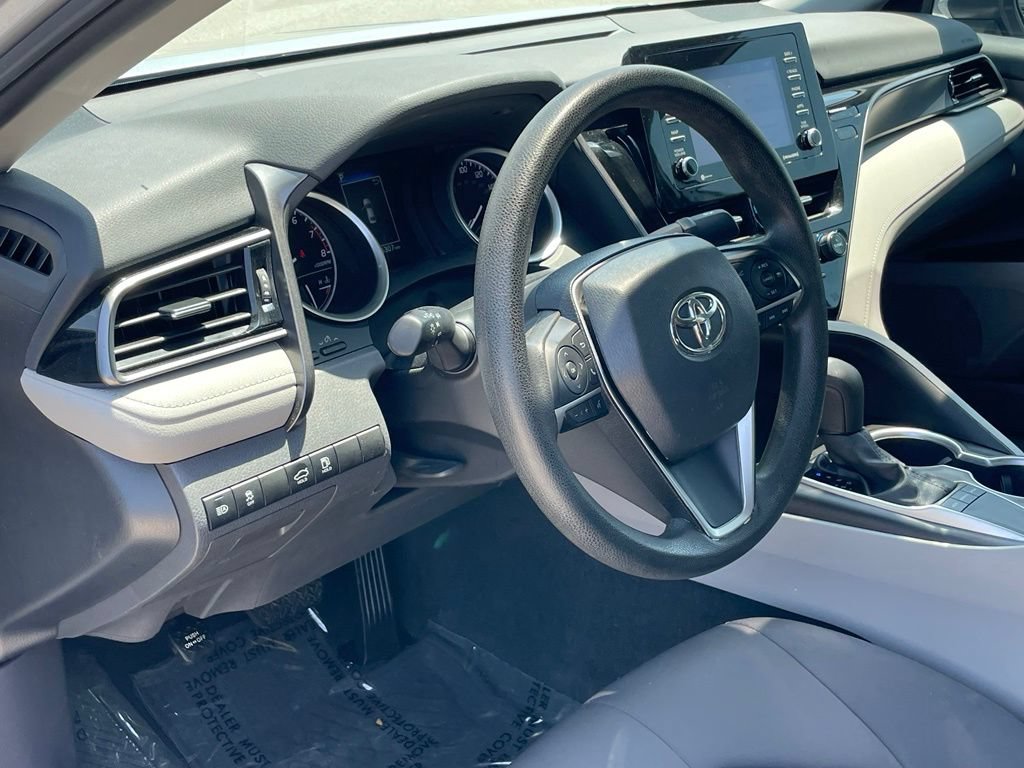 Used 2022 Toyota Camry LE FWD image 9