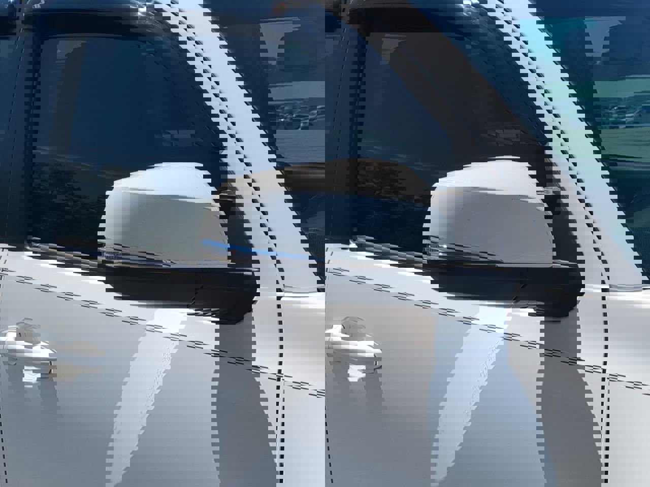 Used 2022 Toyota Tacoma SR5 w/ Technology Package image 10