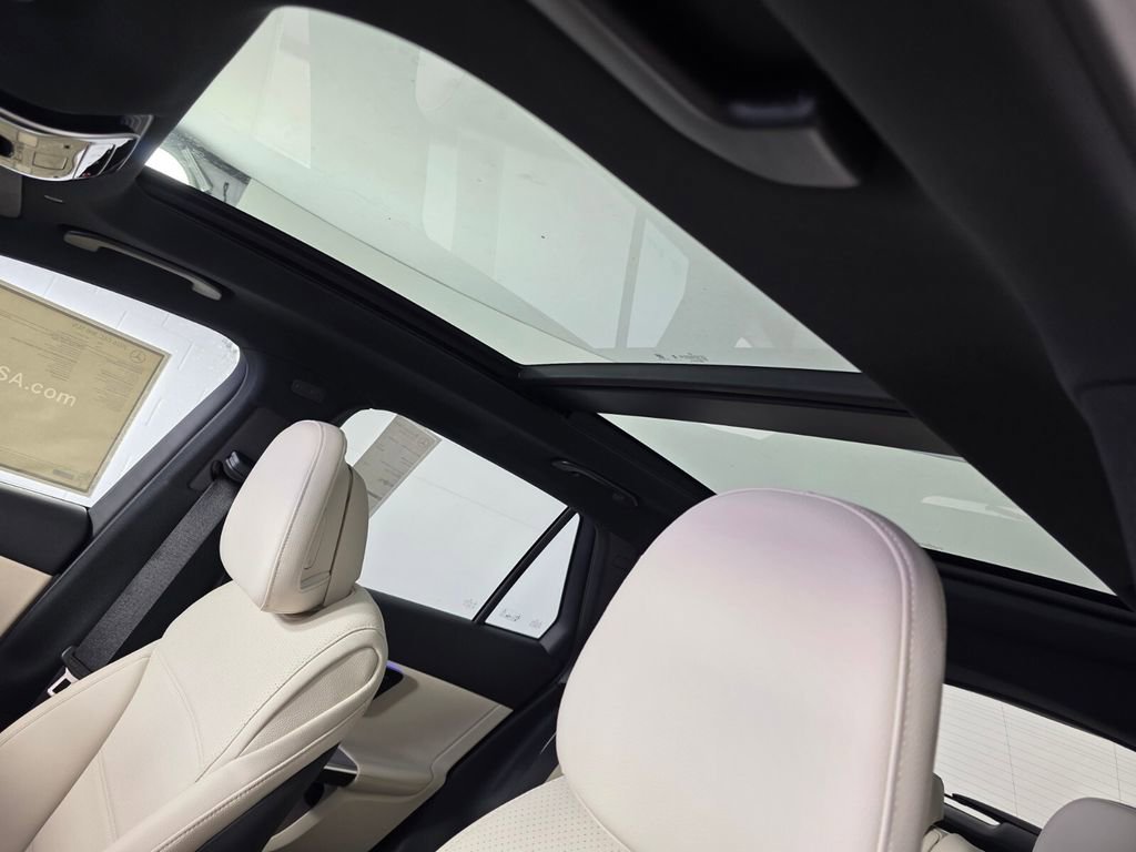 New 2026 Mercedes-Benz GLC 300 image 9