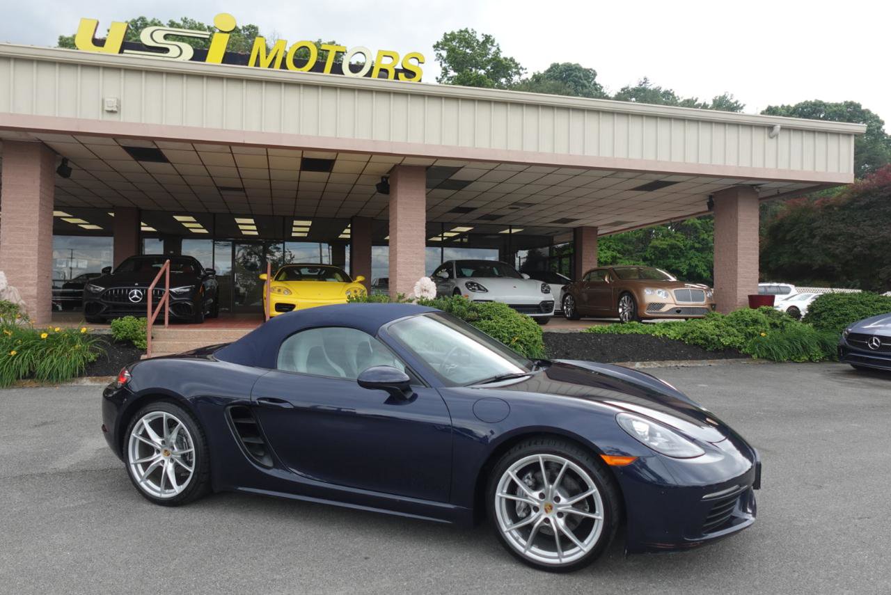 Used 2018 Porsche 718 Boxster RWD image 24