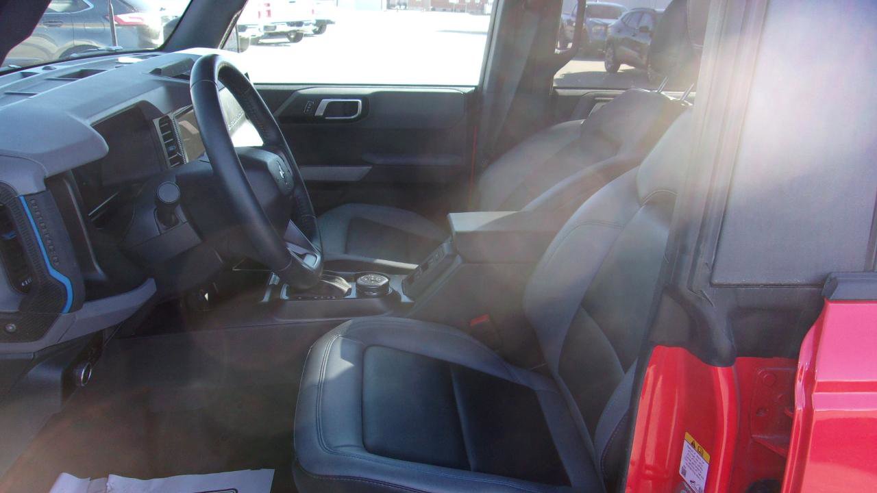 Used 2023 Ford Bronco Black Diamond w/ Sasquatch Package image 3
