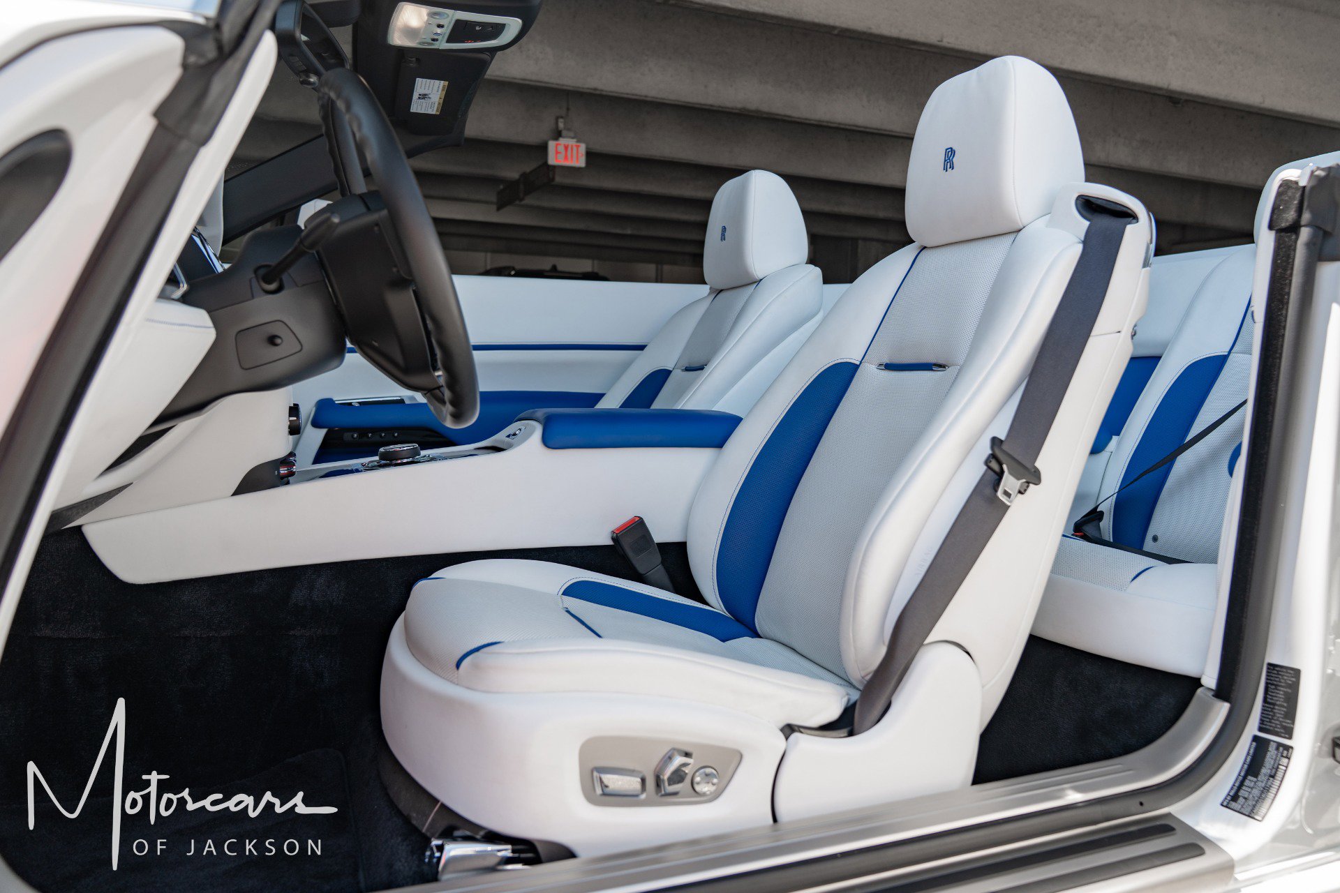 Used 2019 Rolls-Royce Dawn RWD image 18
