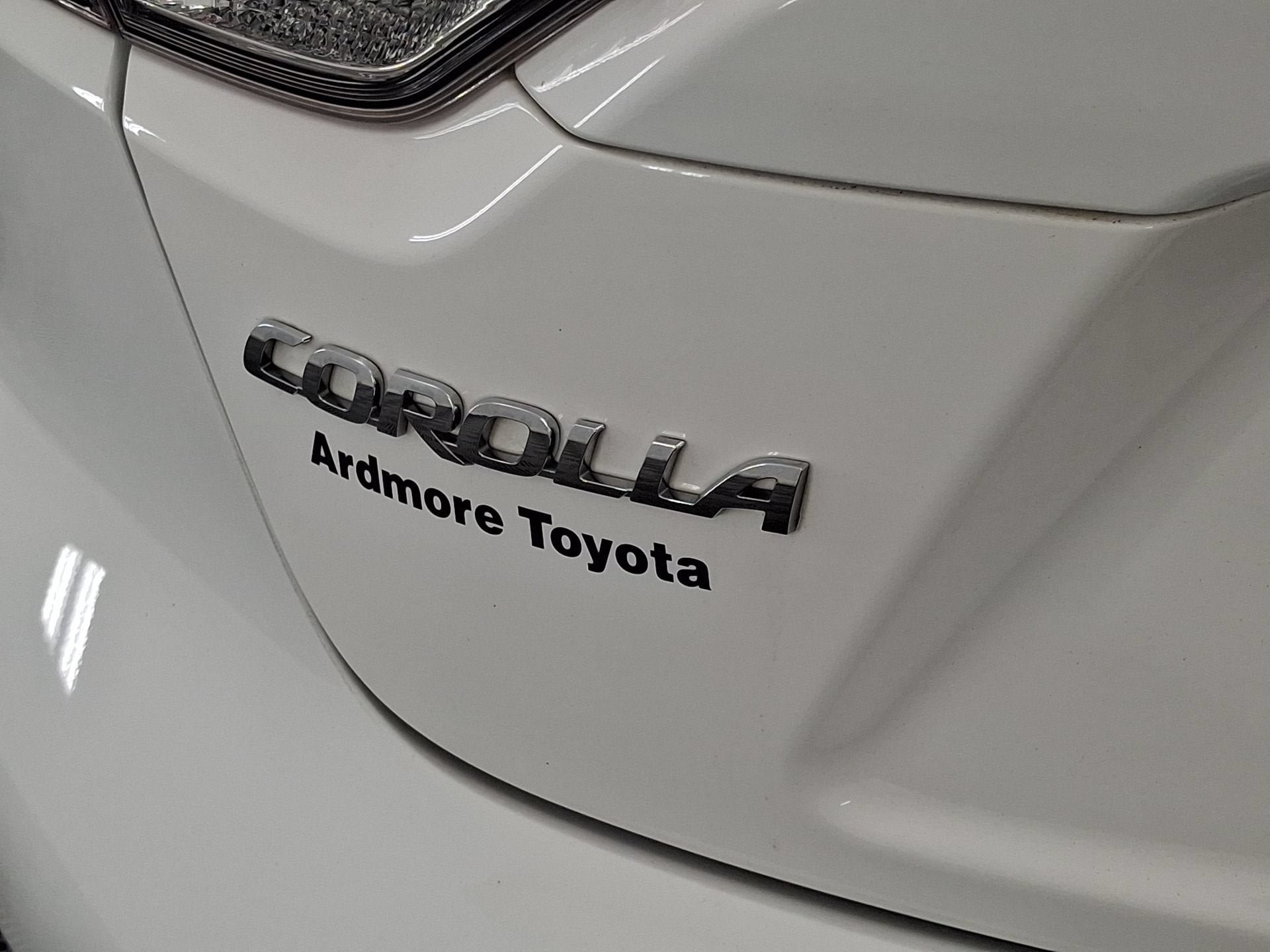 Certified 2025 Toyota Corolla LE FWD image 23