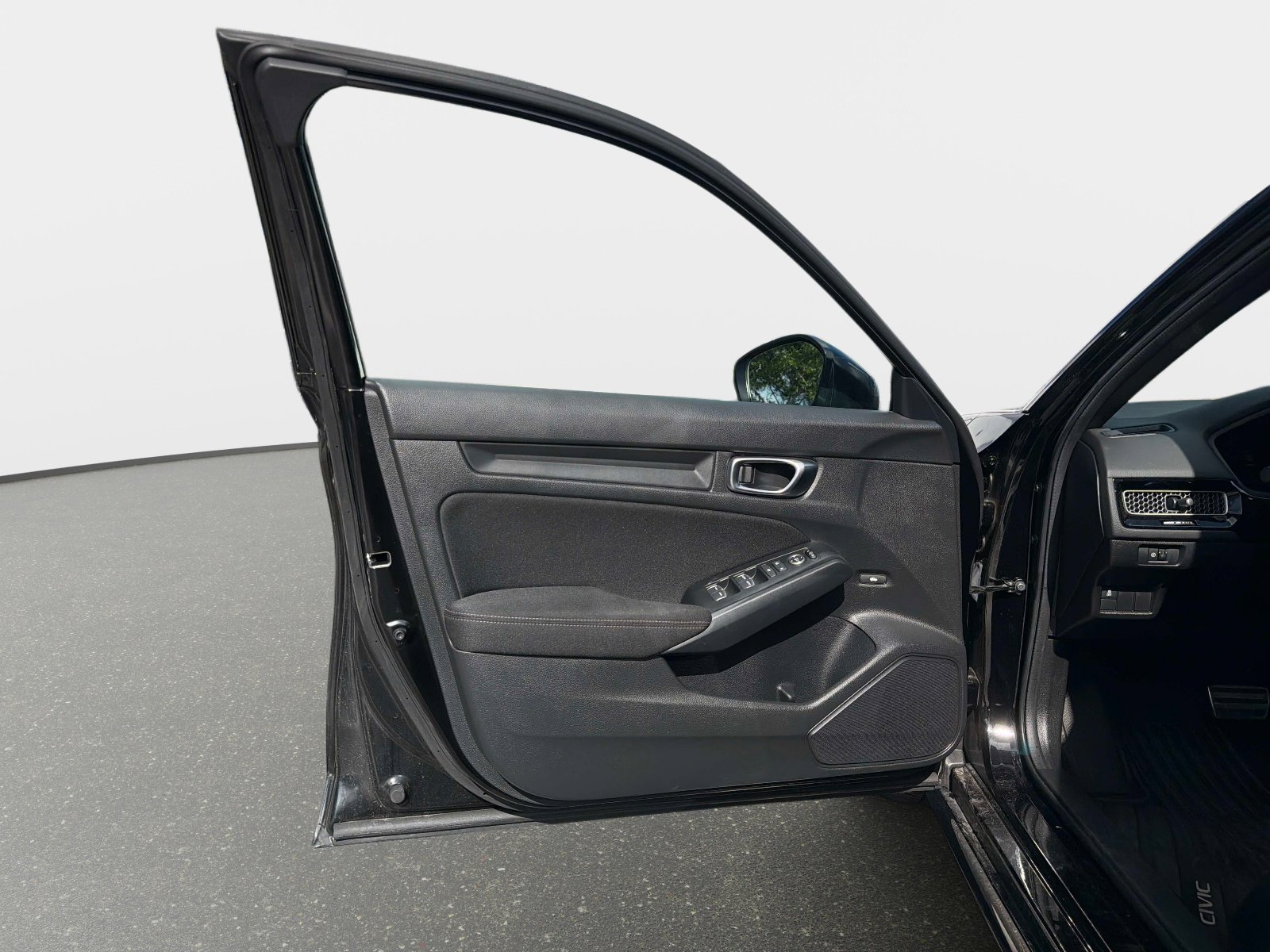 Used 2025 Honda Civic Sport image 34