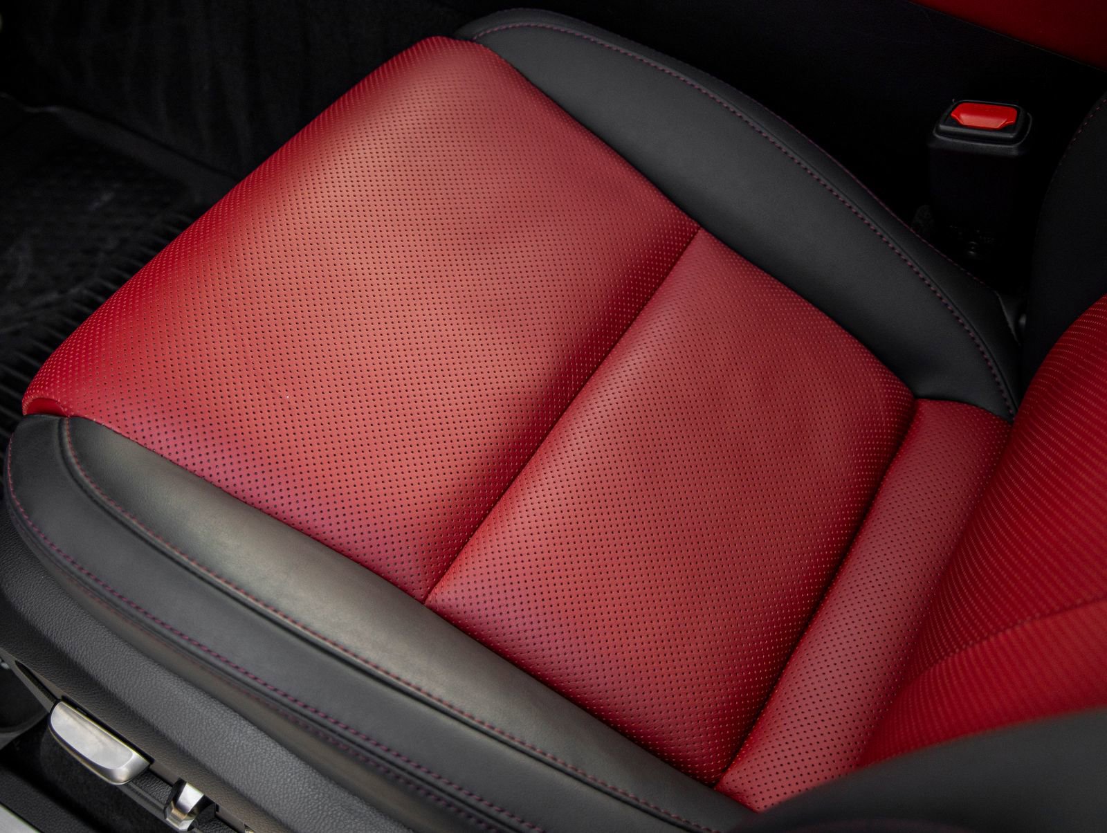 Used 2023 Lexus LX 600 F Sport w/ Accessory Package (Z1) image 20