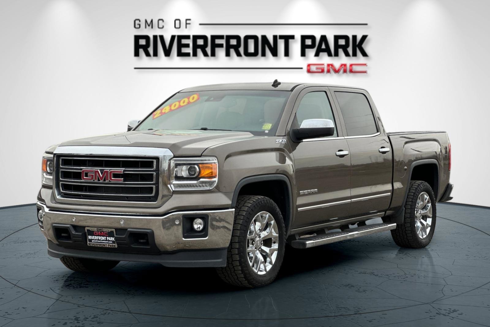 Used 2014 GMC Sierra 1500 SLT w/ SLT Crew Cab Value Package image 7