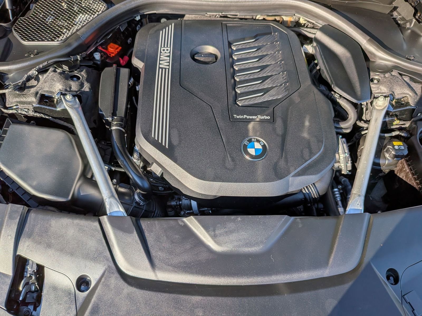 Used 2022 BMW 740i xDrive w/ M Sport Package image 42