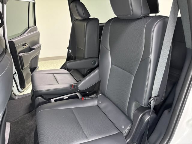 Used 2025 Lexus GX 550 w/ Accessory Package (Z1) AWD/4WD image 26