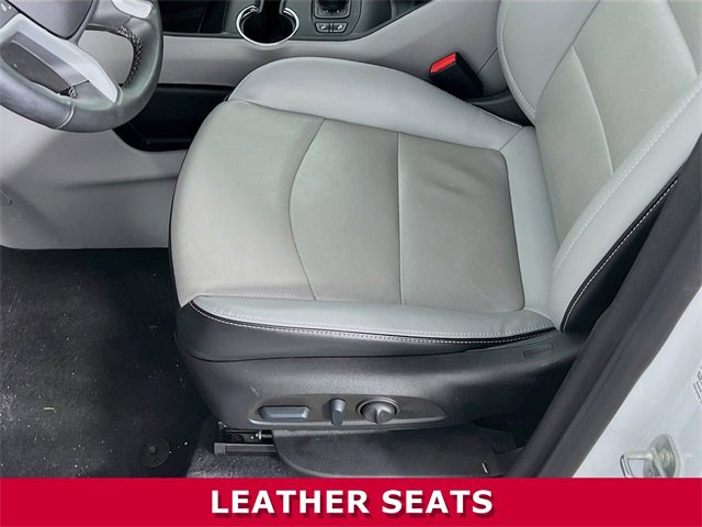 Used 2023 GMC Terrain SLT w/ Infotainment Package II image 4