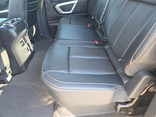 Used 2018 Nissan Titan SL image 29