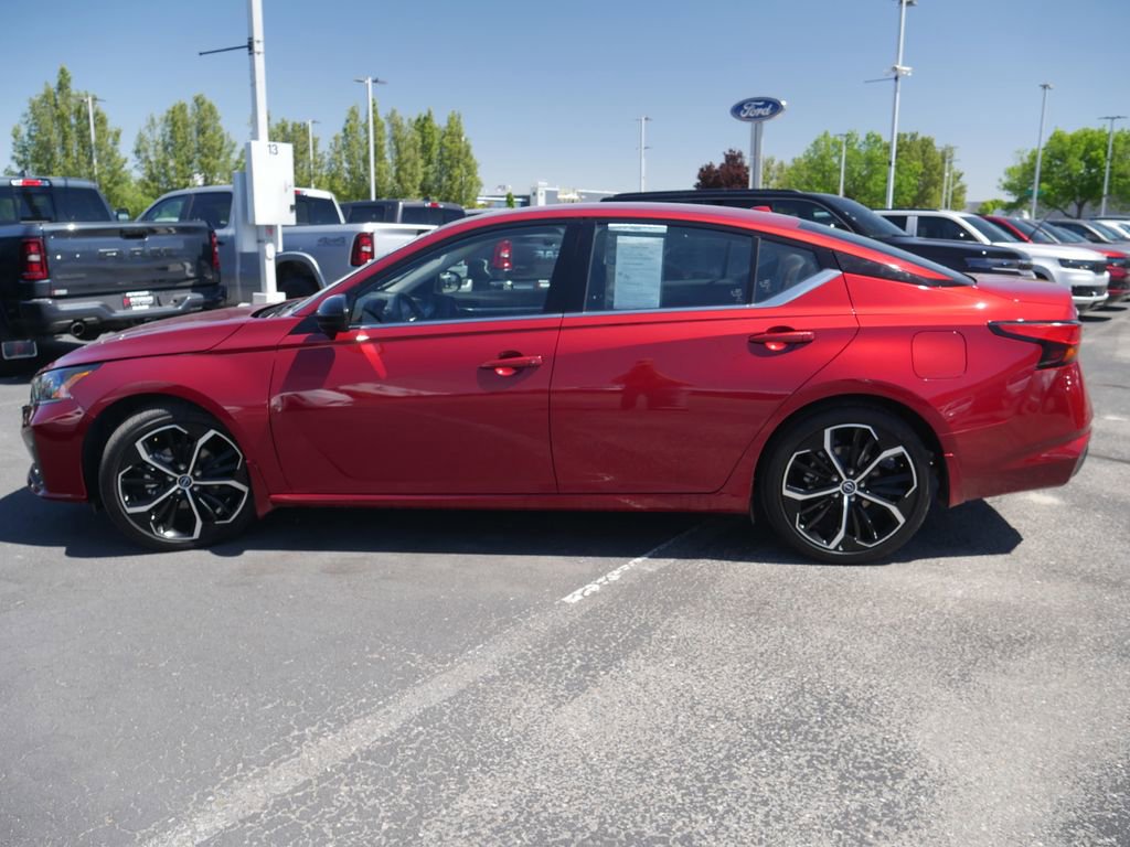 Used 2023 Nissan Altima 2.5 SR FWD image 16
