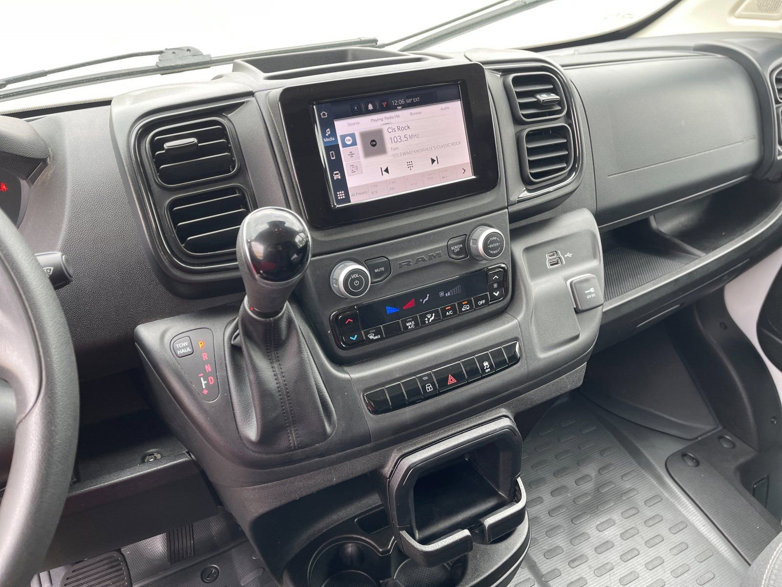 Used 2024 RAM ProMaster 2500 image 21