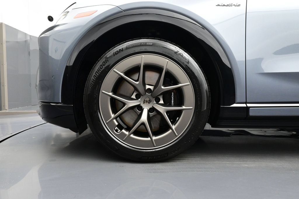 New 2026 Porsche Cayenne Turbo AWD/4WD image 6
