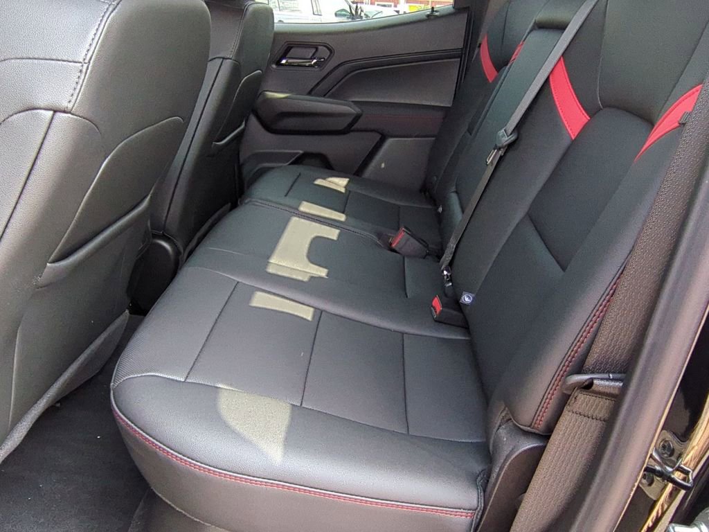 New 2025 Chevrolet Colorado Z71 w/ Midnight Edition image 25