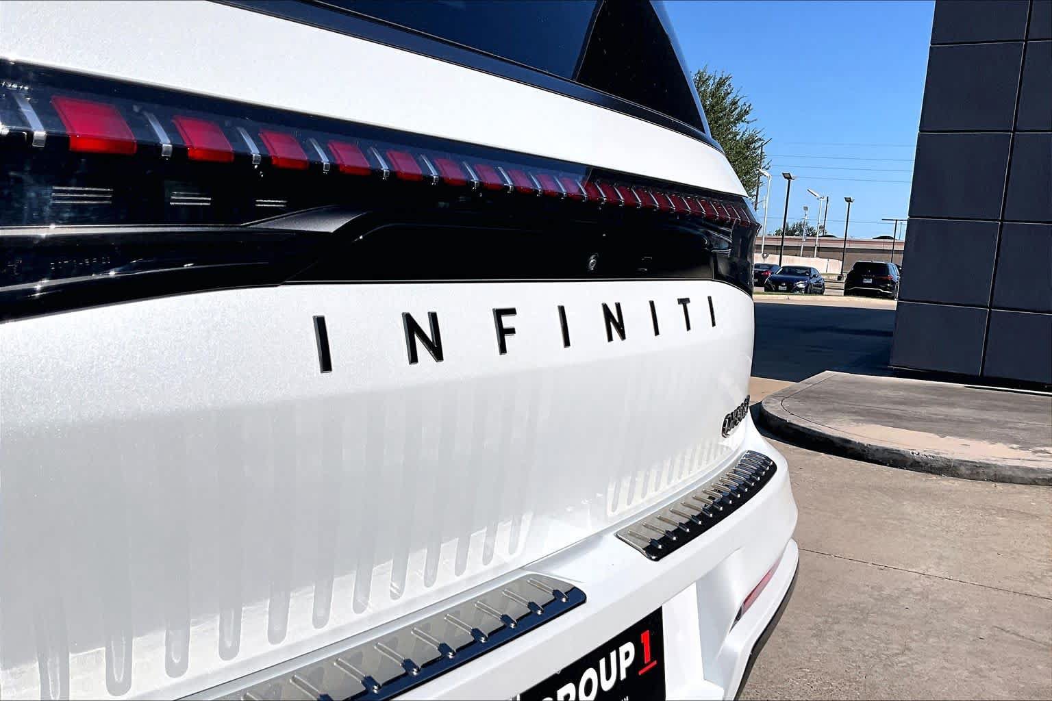 Used 2026 INFINITI QX80 4WD w/ Sport Exterior Package image 31