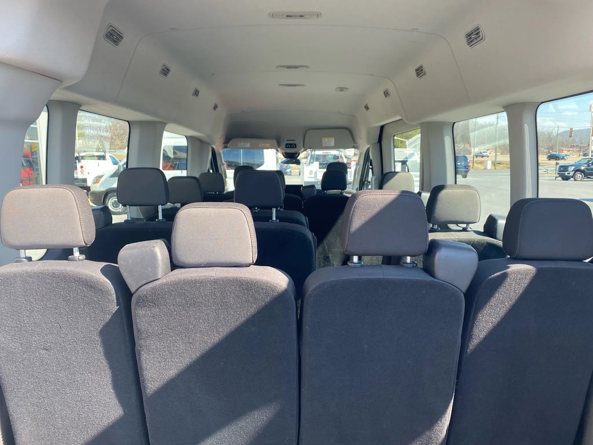 Used 2022 Ford Transit 350 XLT RWD image 29
