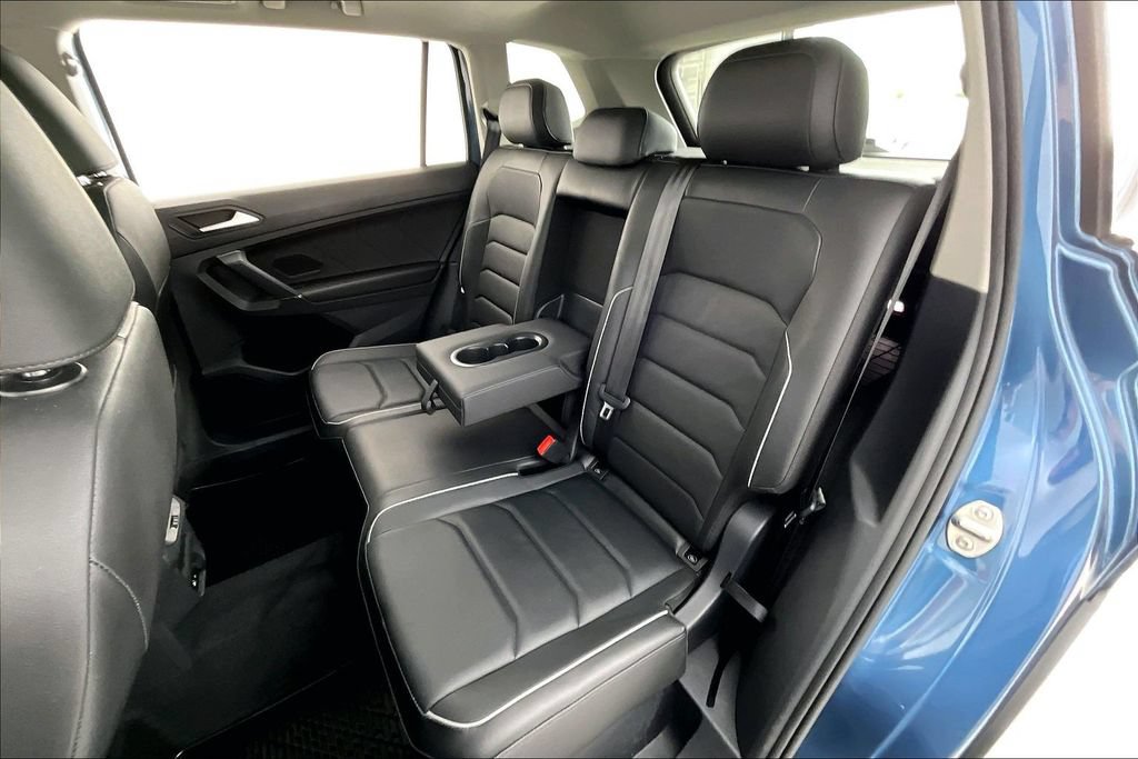 Used 2020 Volkswagen Tiguan SEL Premium R-Line AWD/4WD image 31