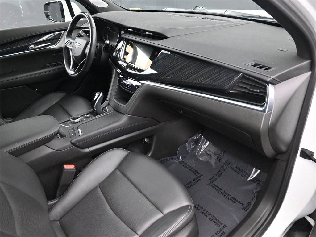 Certified 2023 Cadillac XT6 Premium Luxury image 11