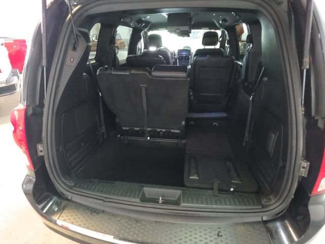 Used 2014 Dodge Grand Caravan R/T FWD image 15