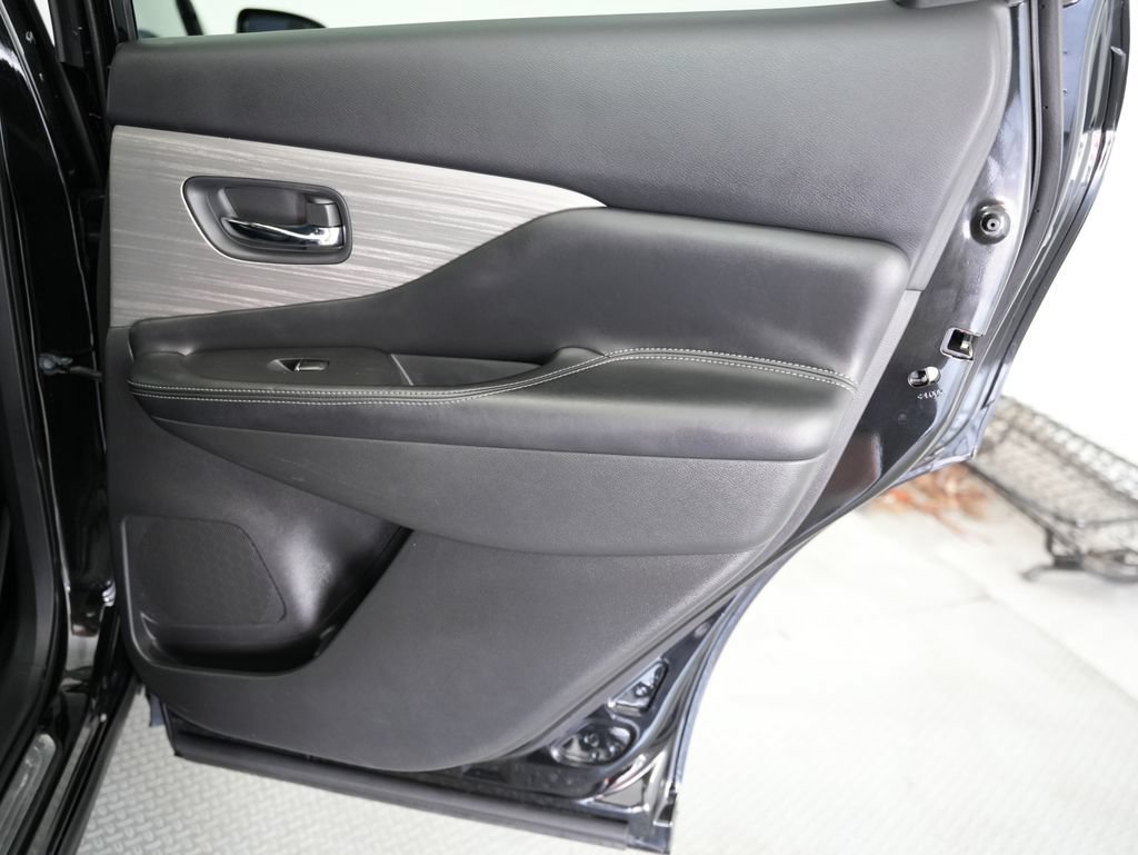 Used 2015 Nissan Murano SL w/ Cargo Package AWD/4WD image 39